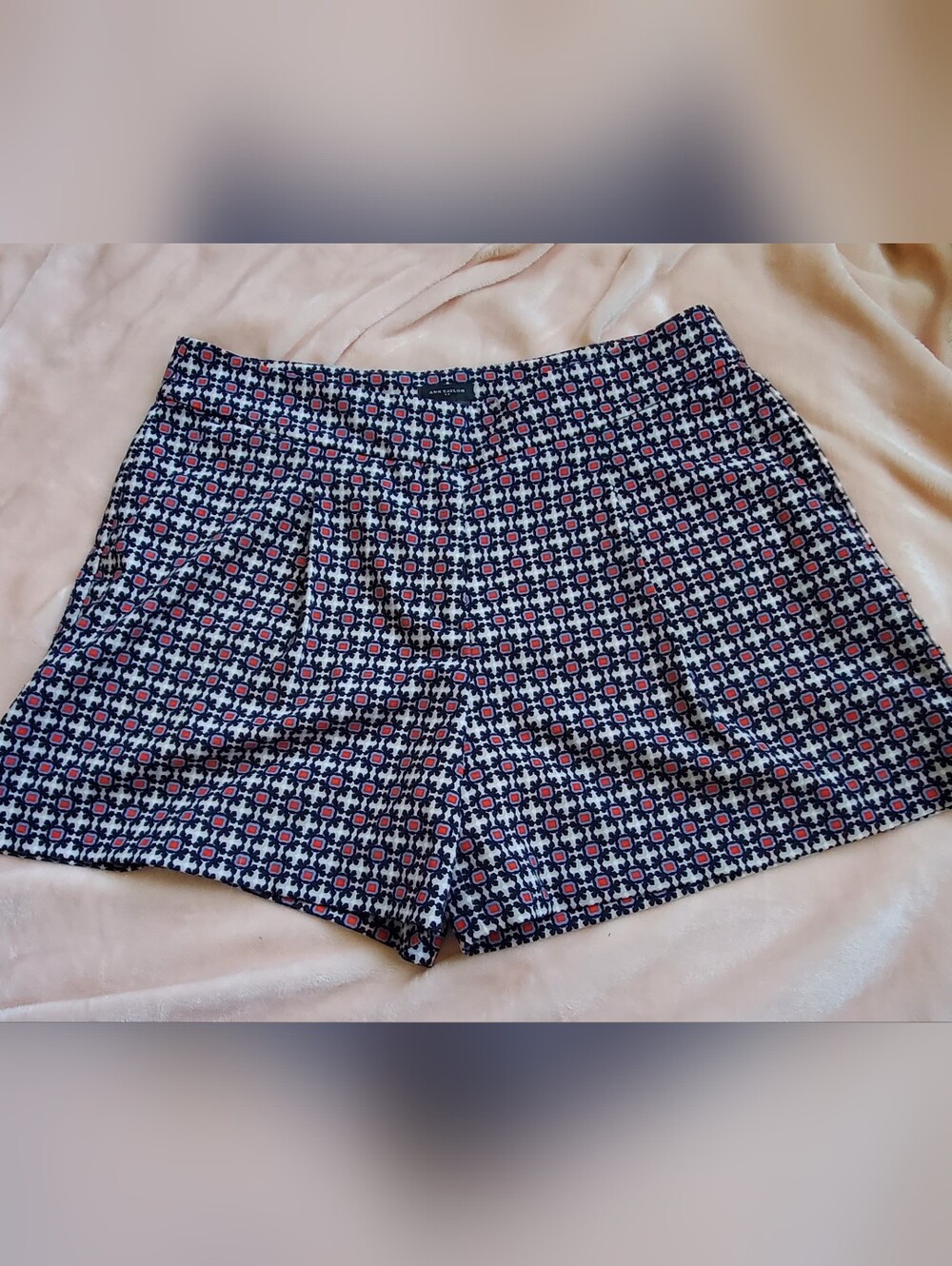 Multi Color Pattern Shorts, Size 6, Ann Taylor, Dress Up Or Casual! Like New!